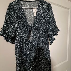 NWT Cupshe Dark Green Polka Dot Tie-Front Ruffle Sleeve Romper